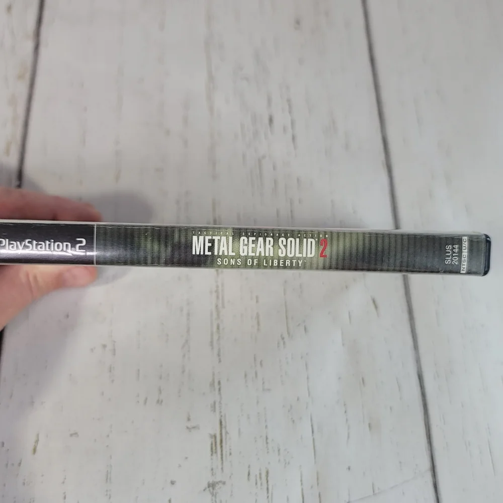 Metal Gear Solid 2 Sons Of Liberty Sony Playstation 2 PS2 Video Game Pre…